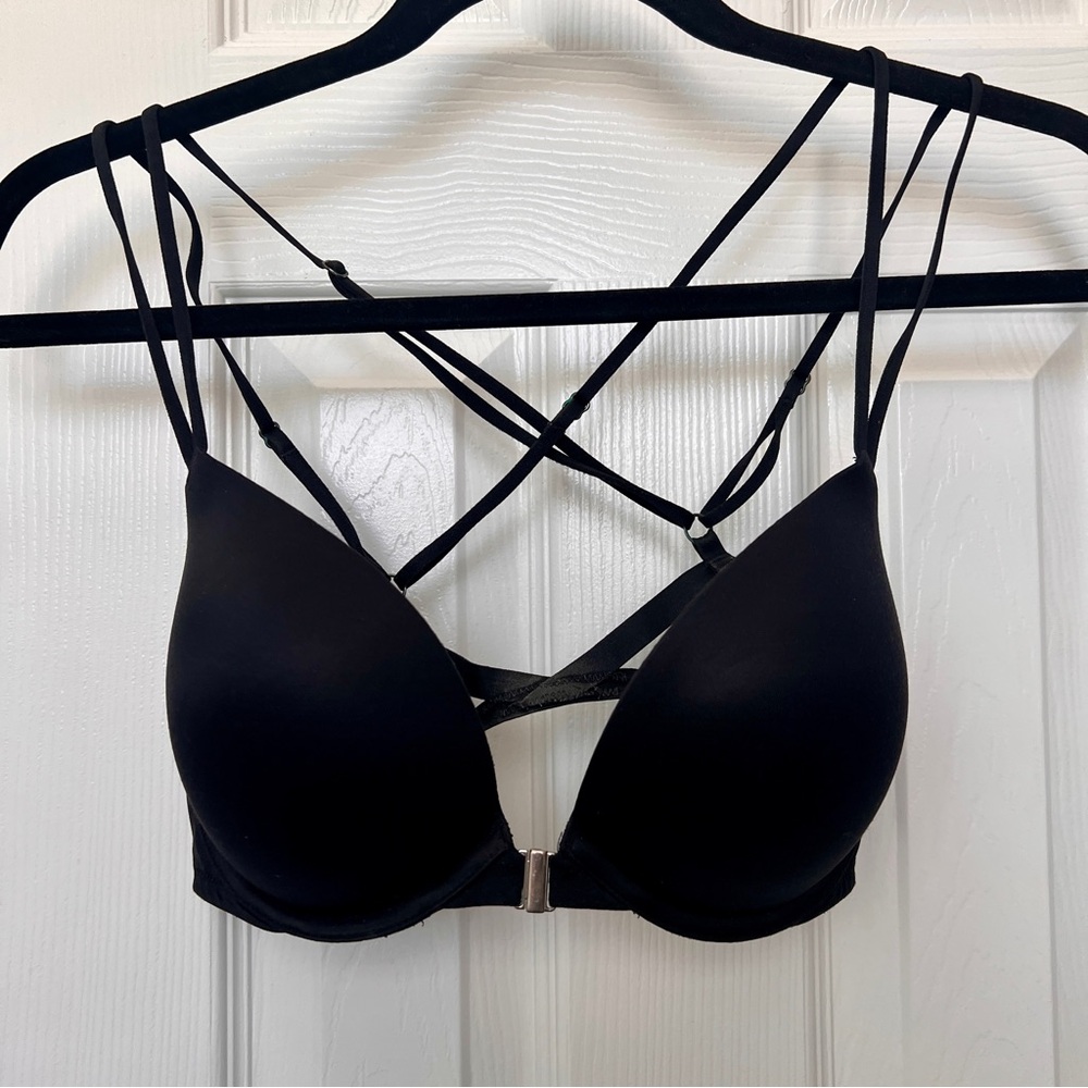 Victoria’s Secret Strappy Front-Close Black Push-Up Bra 34D